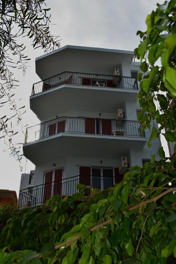 Bob'S Apartments Tolón Exterior foto